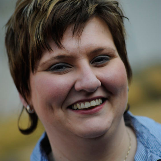  Barbara Grundhfer